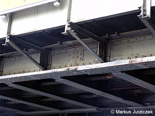 Bild: defekter Brückenträger