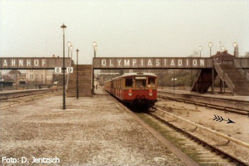 Bild: ausfahrender Zug 1974