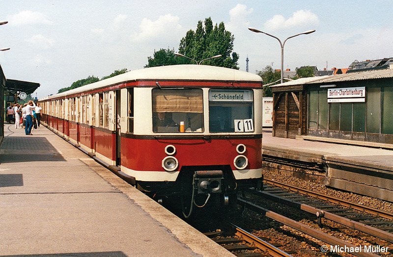 Bild: Zug der BR 277 im Bahnhof Charlottenburg - 2