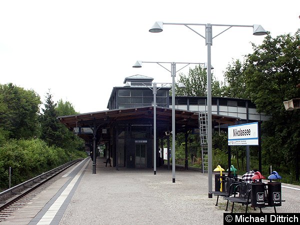 Bild: Bahnsteigansicht Nikolassee Wannseebahn