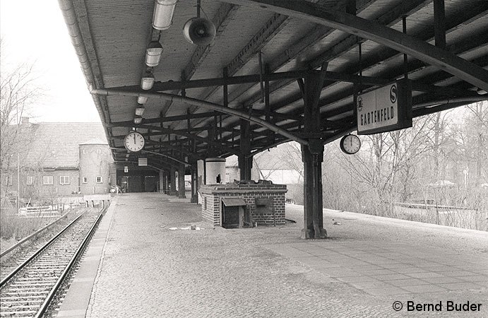 Bild: Bahnsteig Gartenfeld