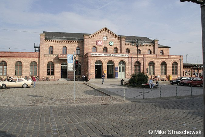 Bild: Empfangsgebäude Königs Wusterhausen